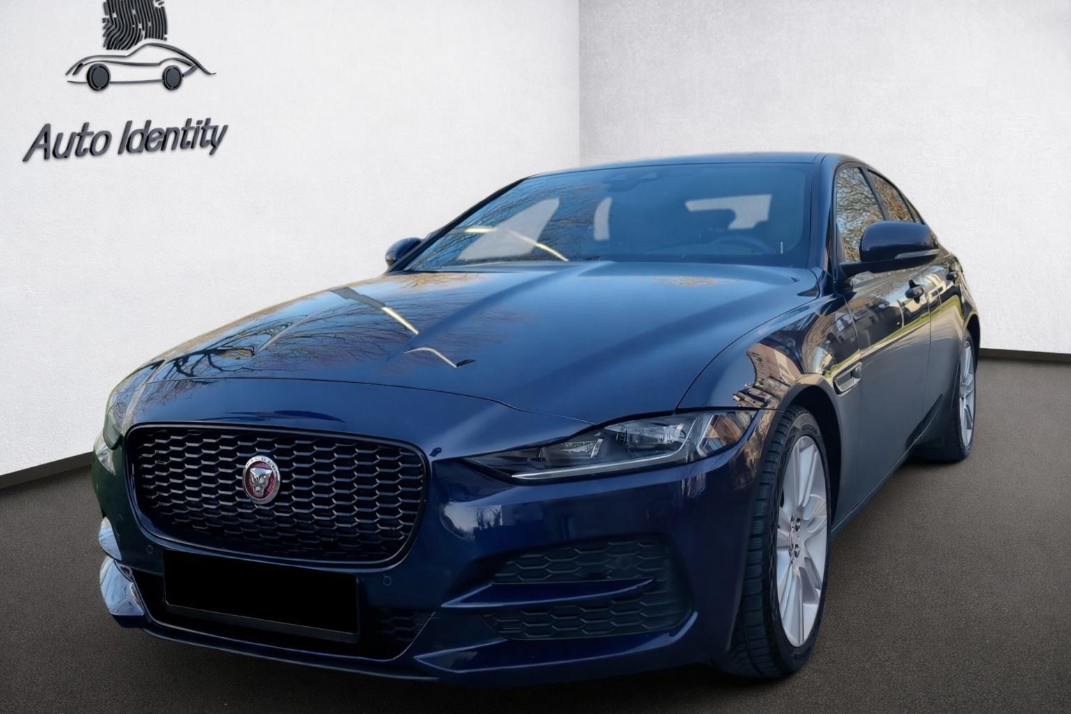 Jaguar XE S 2.0d – fotografija 1
